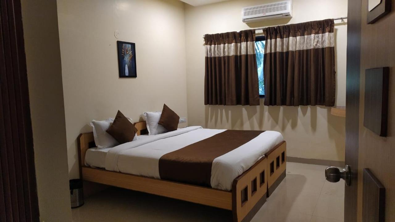 Aquarius Resort Gorhe Khurd Bagian luar foto